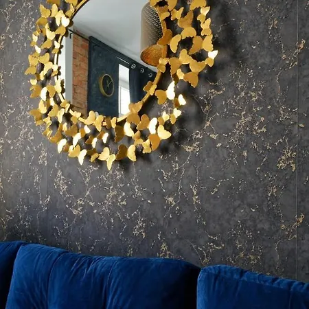 Sensual Venetian Mirror Poznaň